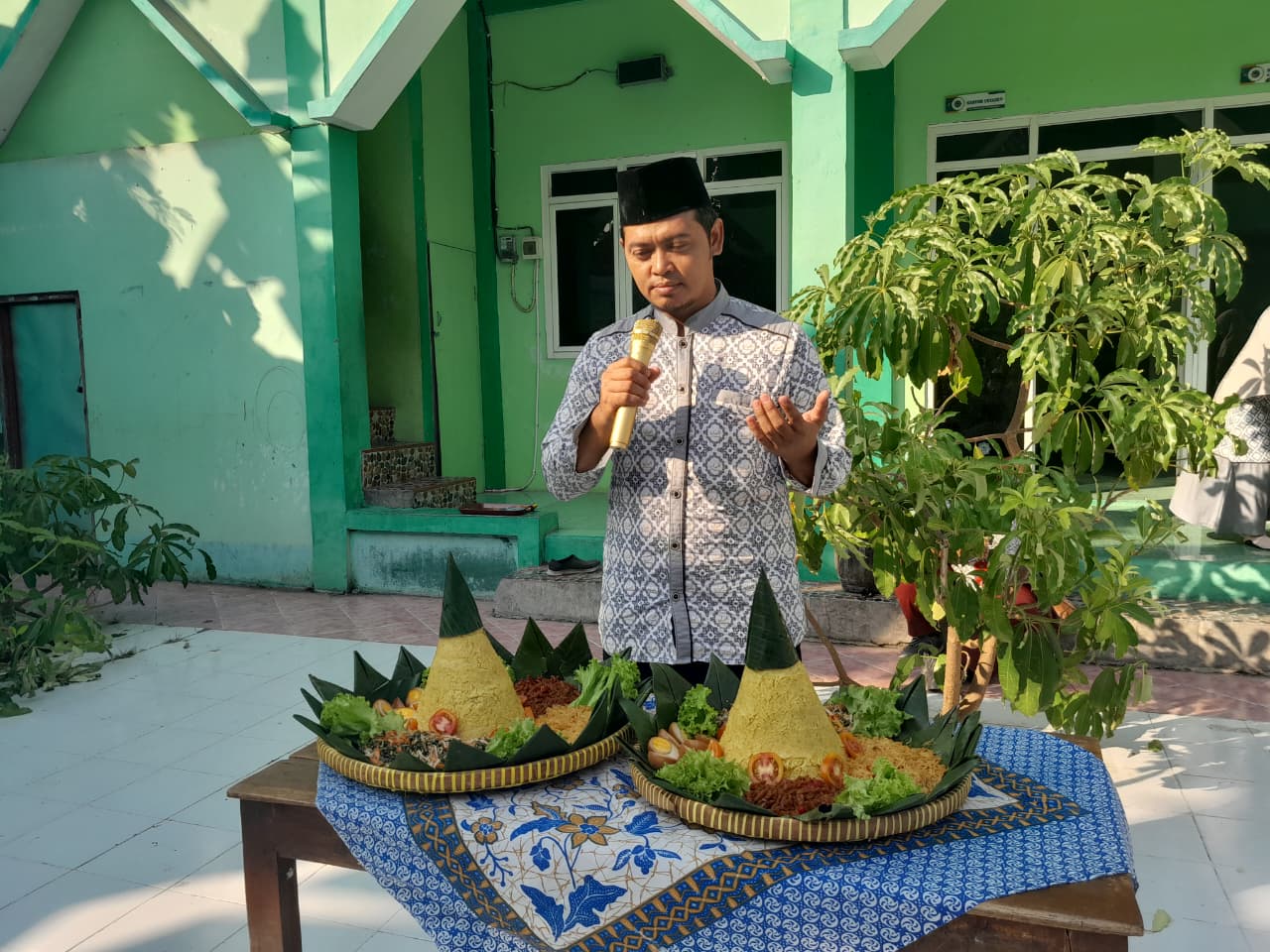 Hari Terakhir MPLS SD diakhiri dengan tumpengan dan makan bersama